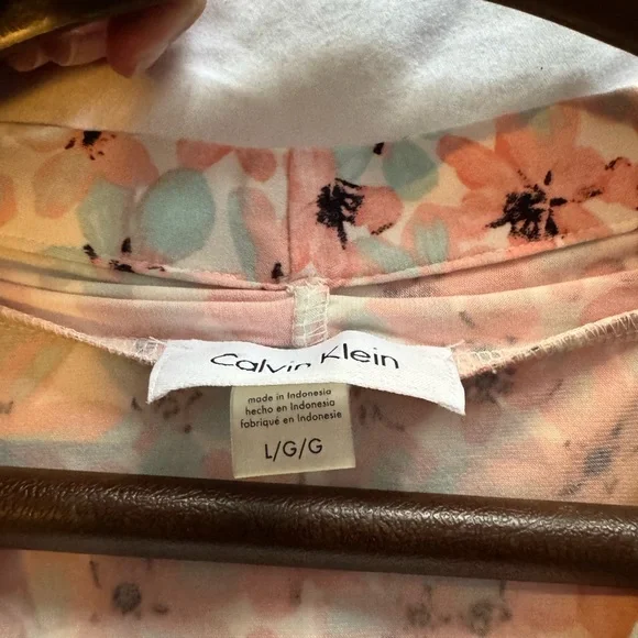 Calvin Klein Floral Sleeveless Blouse Pink Blue Size Large - Picture 4 of 4